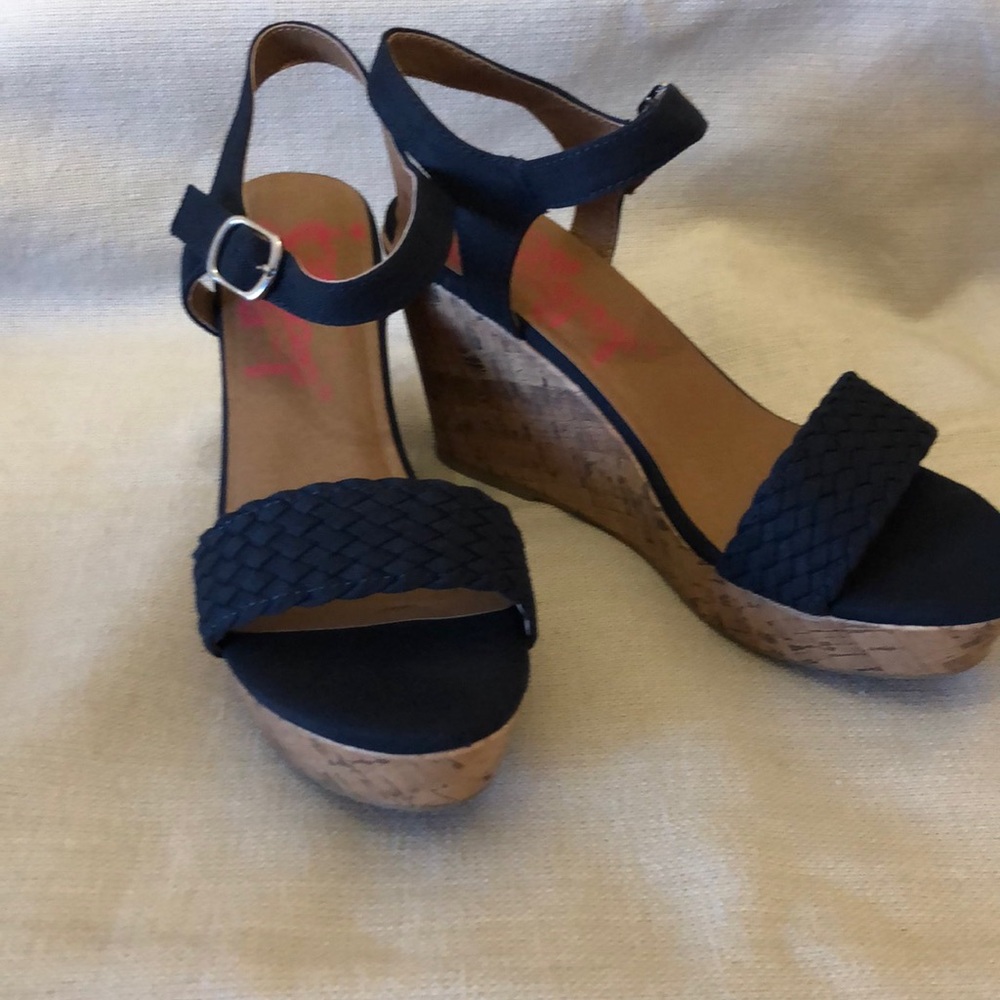 Jellypop LA Mozart, Navy canvas, cork, wedge.  Size 8, NWT, smoke free home.